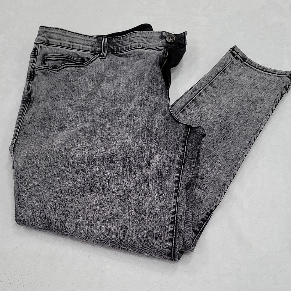 NWOT LuLaRoe Women's Black Stonewashed Jeans size 44